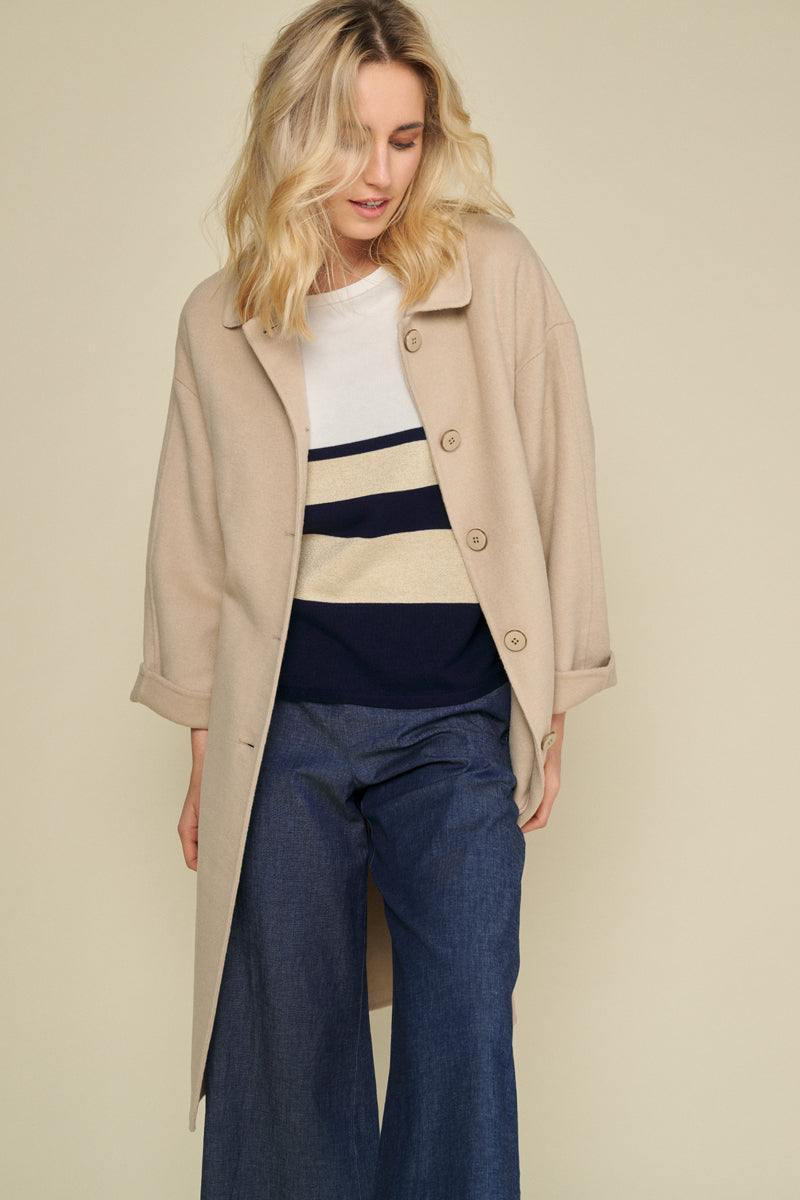 Manteau long beige élégant