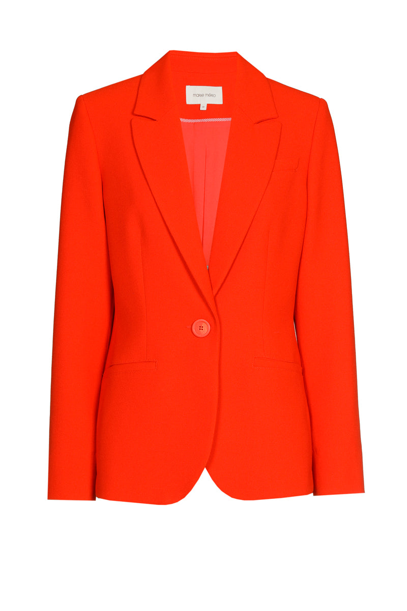 Un blazer rouge pour chaque moment d’habillage