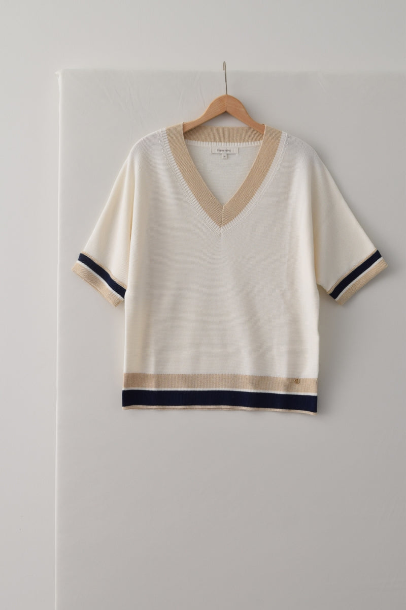 Pull crème avec col en V 