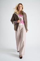 Wijde broek met bandplooi in zacht roze