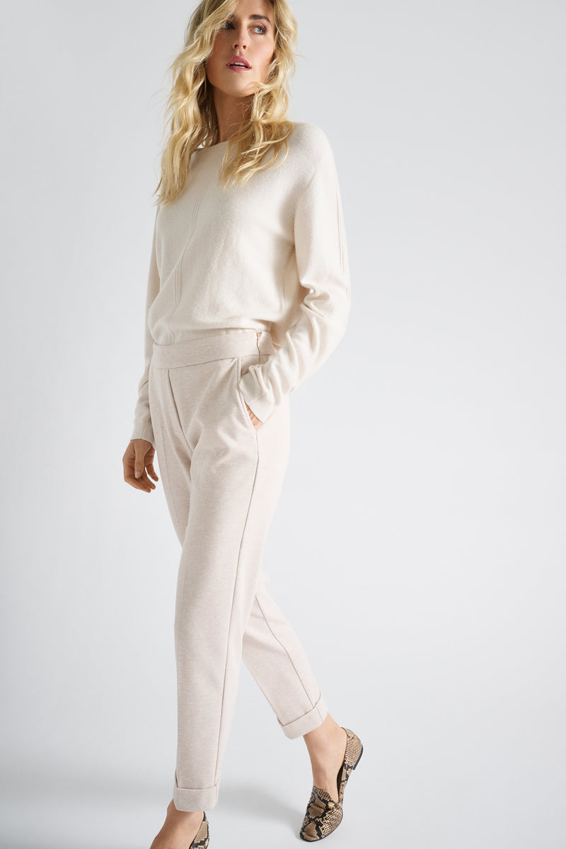 Pantalon écru 7/8 en tissu confort avec élastique au dos