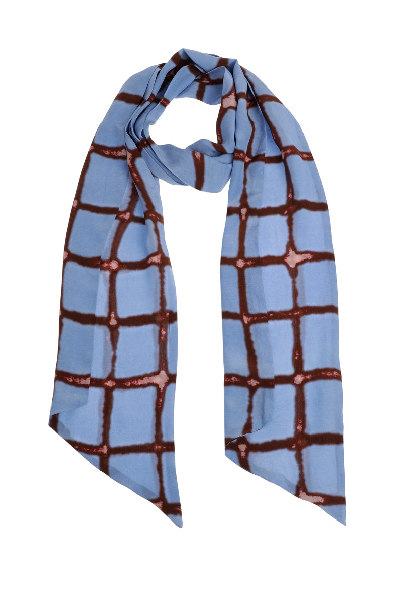 Sjaal in blauw met  bordeaux ruiten