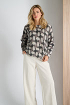 Round-neck sweater with taupe and ecru pattern