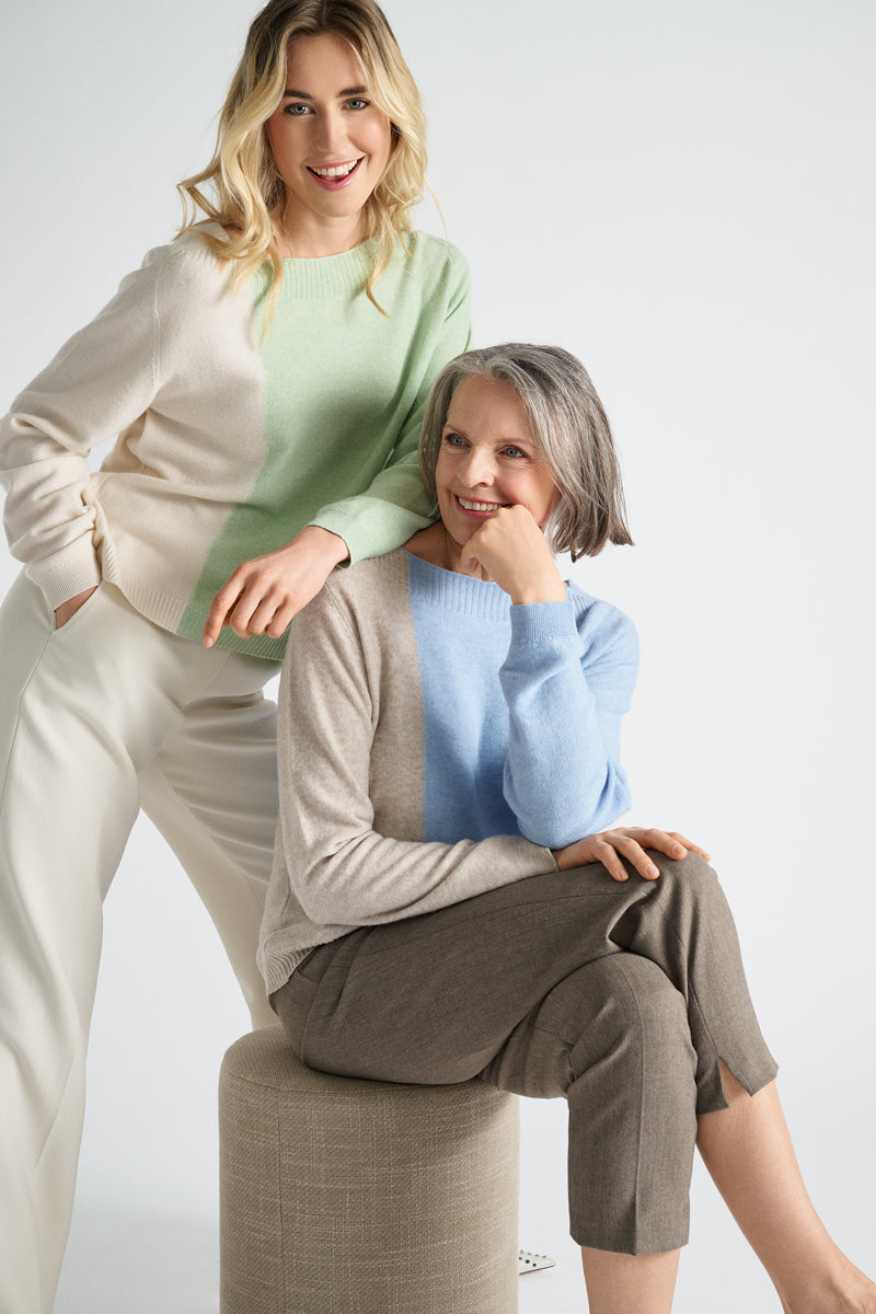 Pull bicolore avec rayure verticale en vert menthe et écru