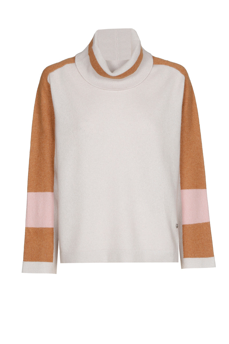 Pull beige à col roulé et color blocking