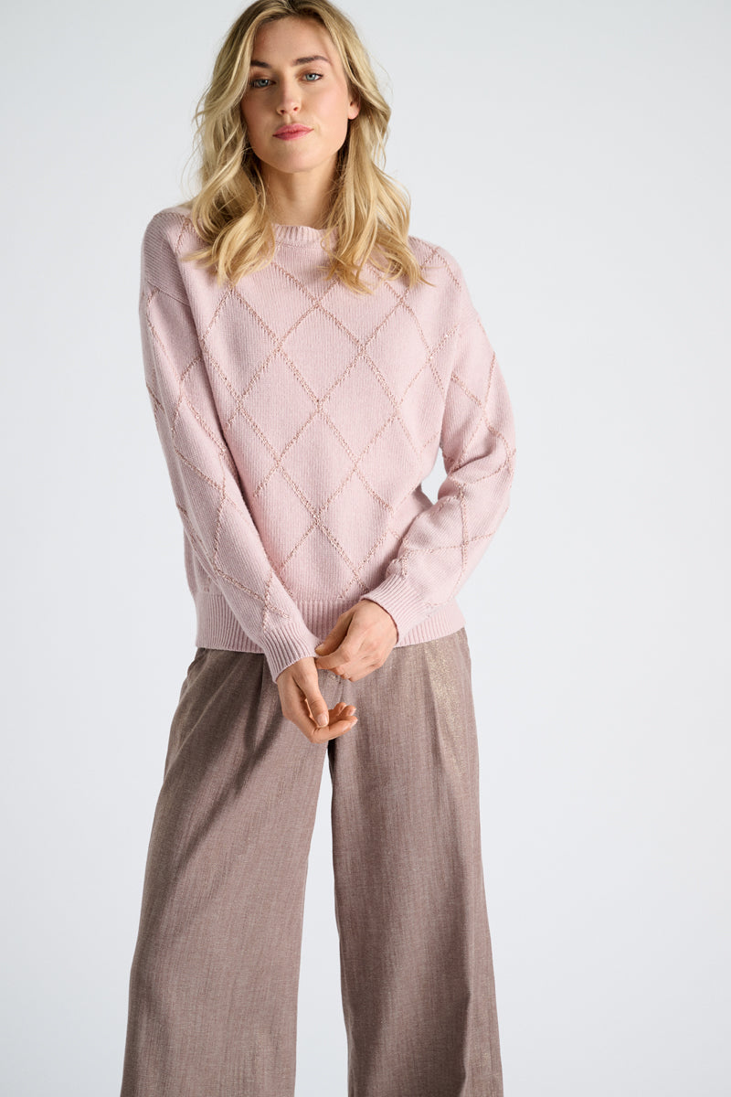 Roze pull met ruitenpatroon