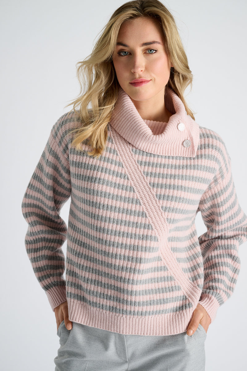 EN EXCLUSIVITÉ DANS NOS CONCEPT STORES: Pull à rayures et col montant