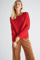 EN EXCLUSIVITÉ DANS NOS CONCEPT STORES: Pull rouge à col rond en alpaga