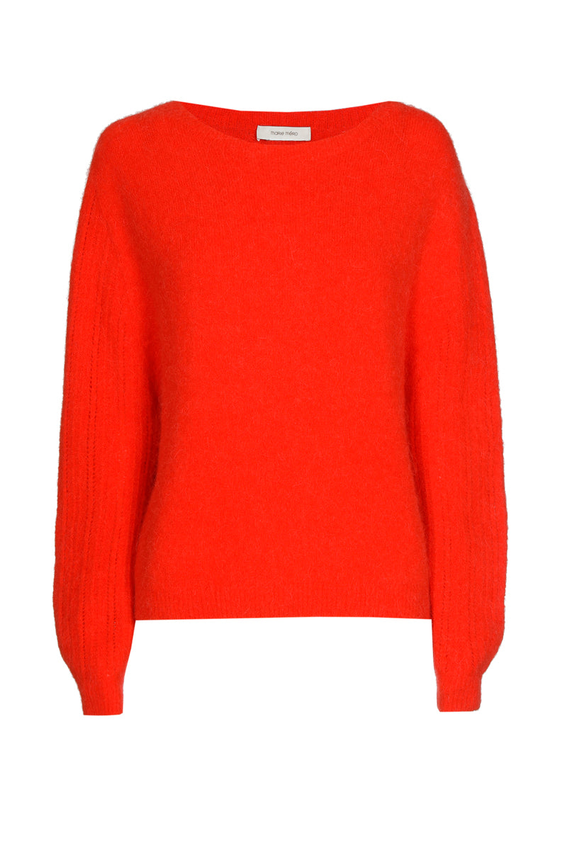 EN EXCLUSIVITÉ DANS NOS CONCEPT STORES: Pull rouge à col rond en alpaga