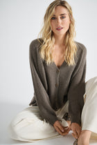 EXCLUSIVE IN OUR CONCEPT STORES: Khaki cardigan with button closure