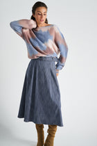 Round neck sweater in brown and blue tones