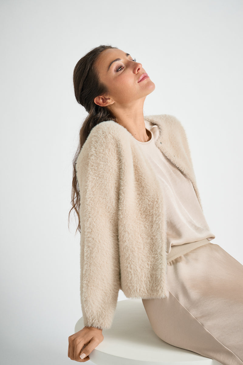 Manteau en fausse fourrure écru