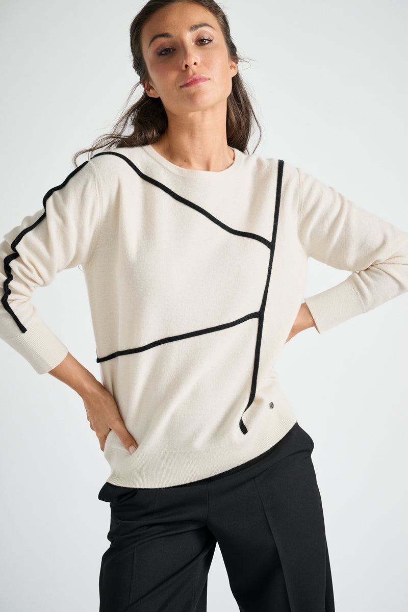 Stylish pullover in ecru with black lines