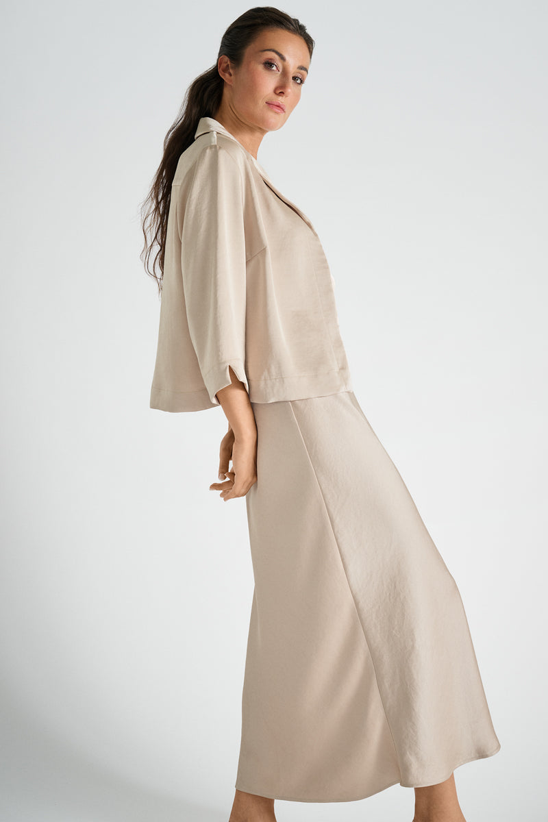 Ivoorkleurig bloesjasje in satijn