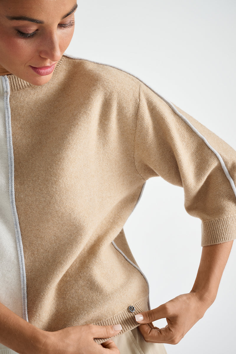 Pull bicolore à rayures verticales camel et crème