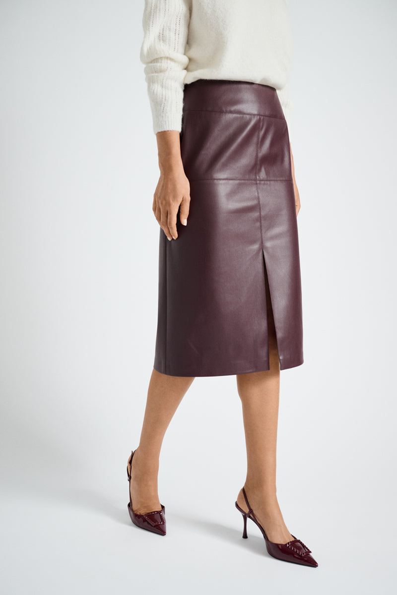 Jupe bordeaux en tissu effet cuir doux