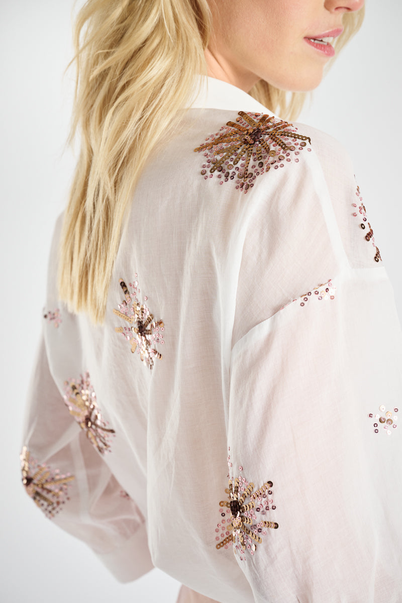 Eenvoudig voile bloesje met pailletten