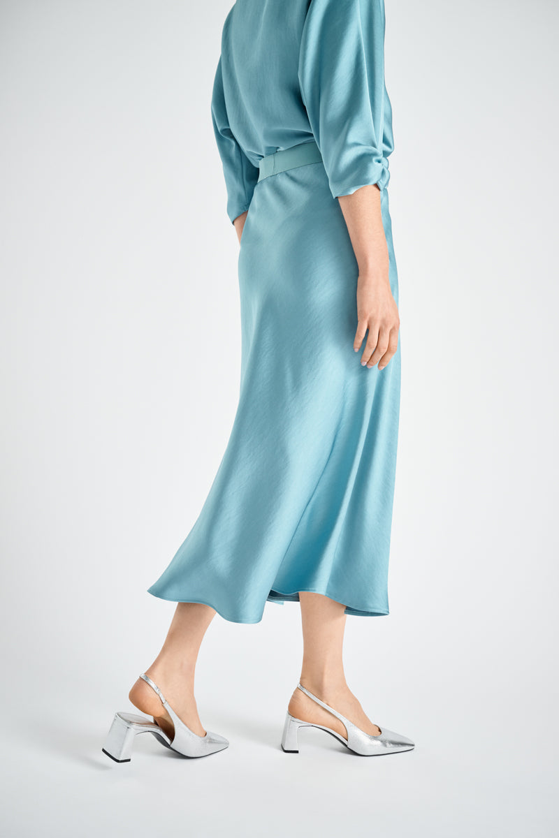 Shiny midi blue godet skirt 