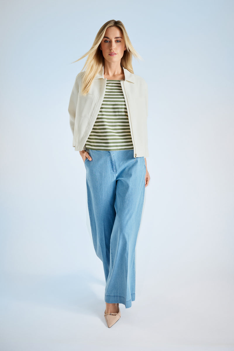 Groen-wit gestreept t-shirt