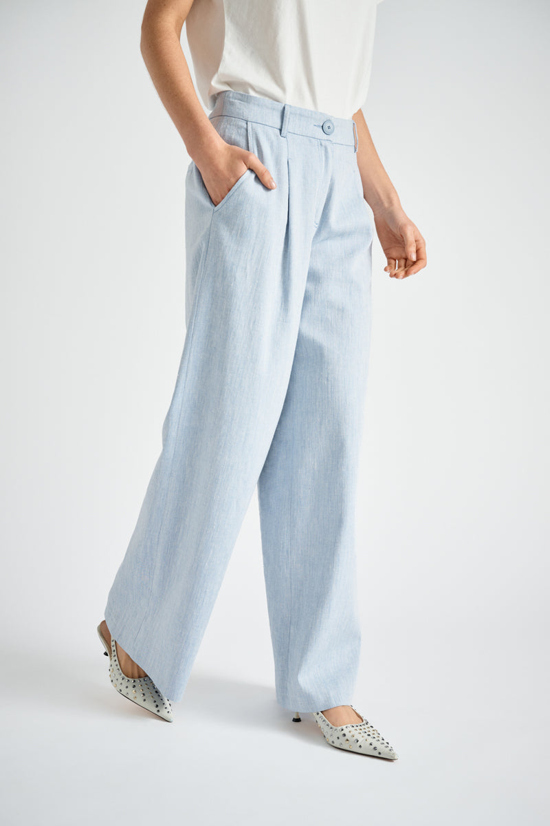 Wijde broek in lichtblauwe denim