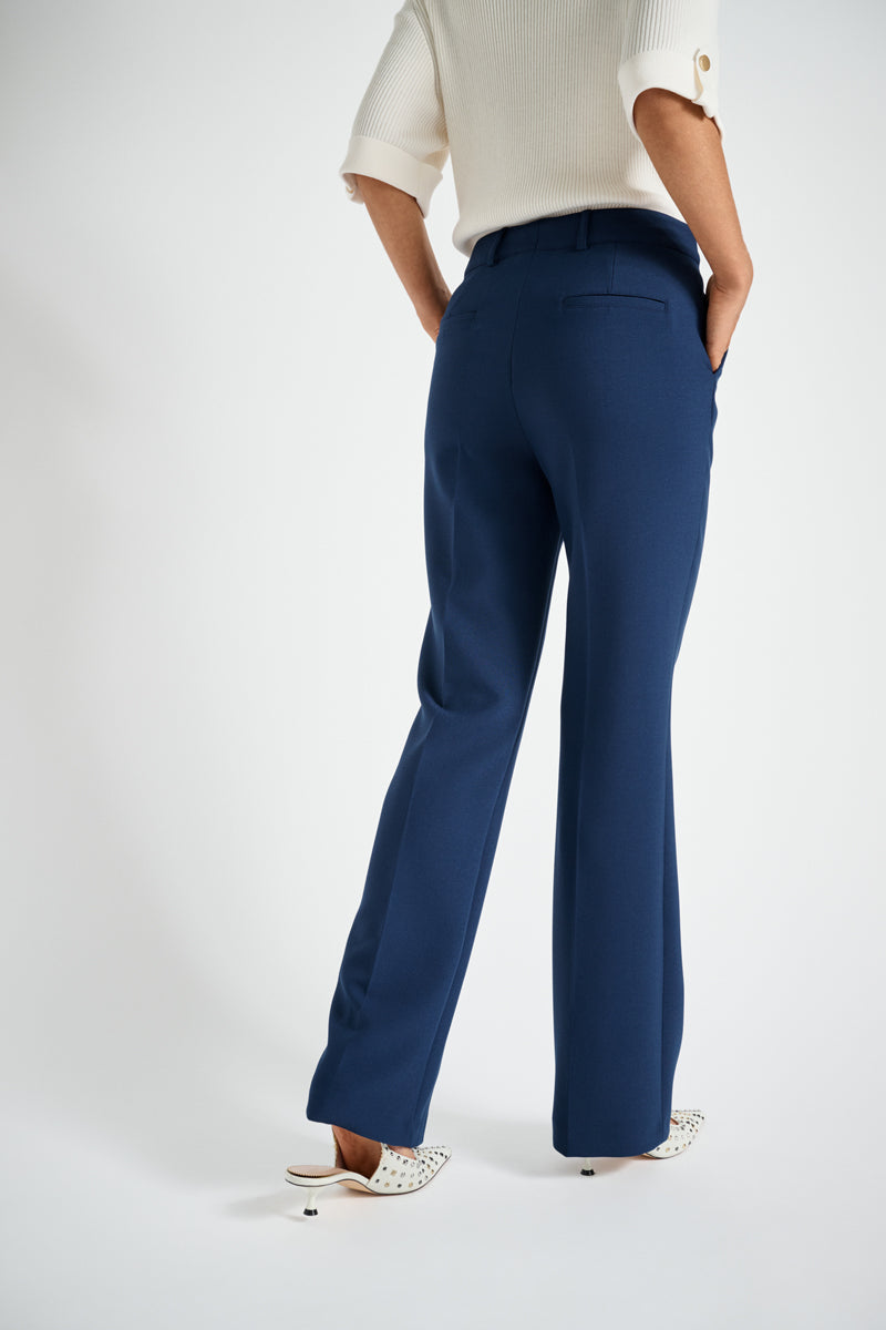 Pantalon droit à jambe évasée