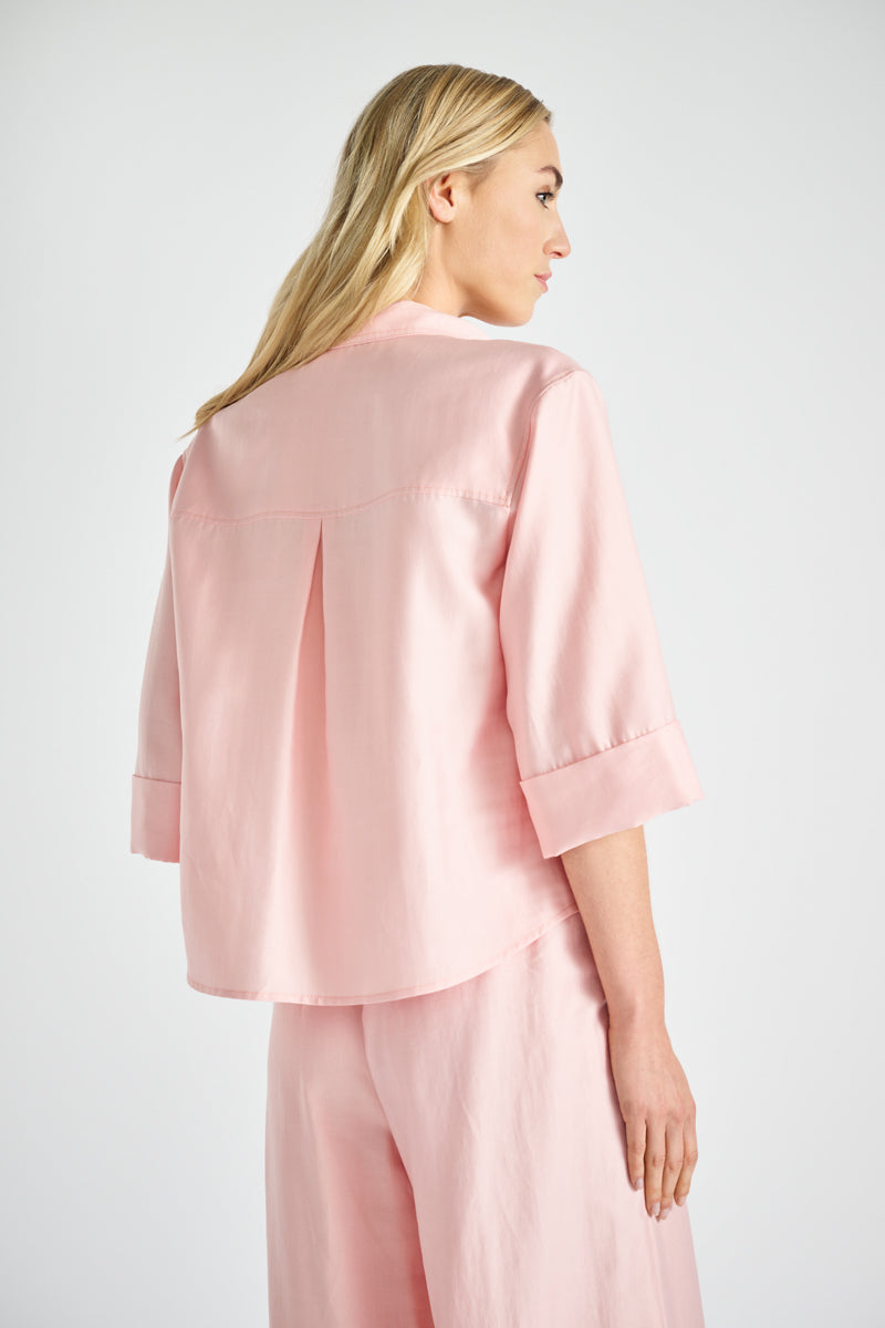 Kort en recht roze bloesje met borstzakken