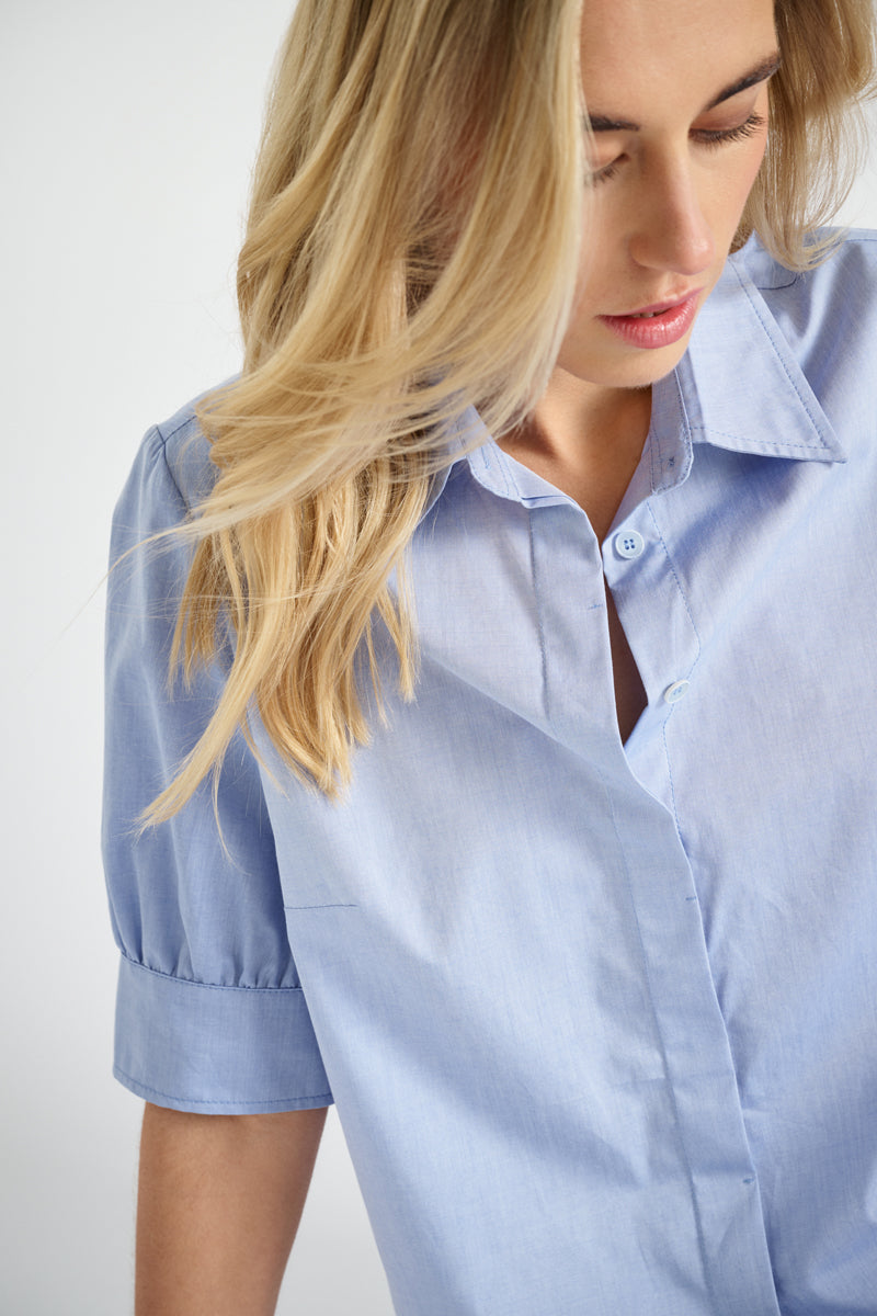 Light blue shirt with short sleeves
