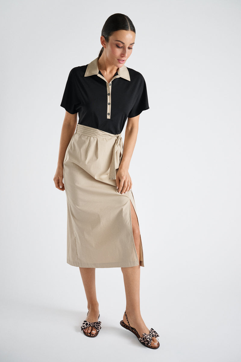 Bicolor hemdsjurk beige-zwart met riem