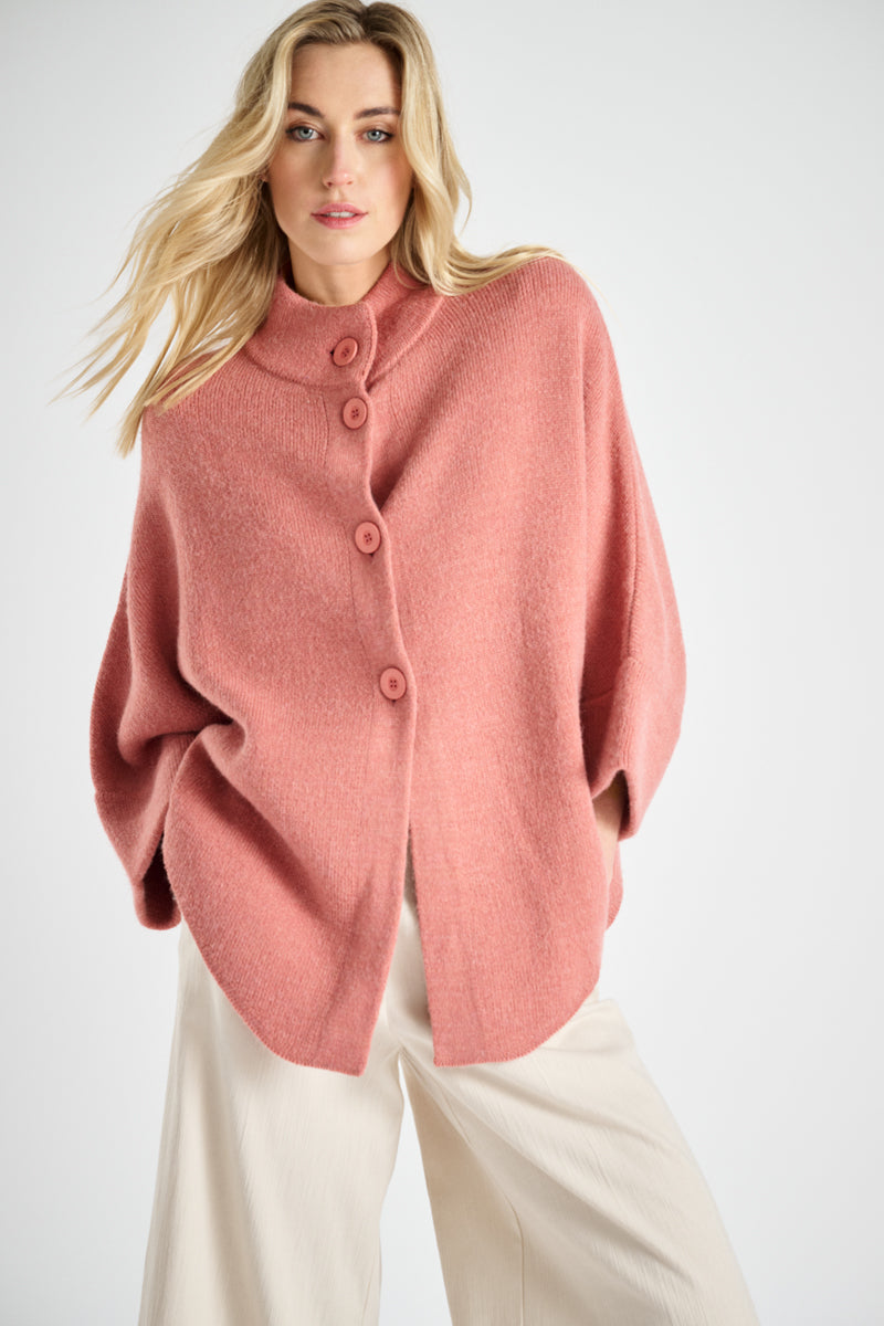 Roze cape met knopen