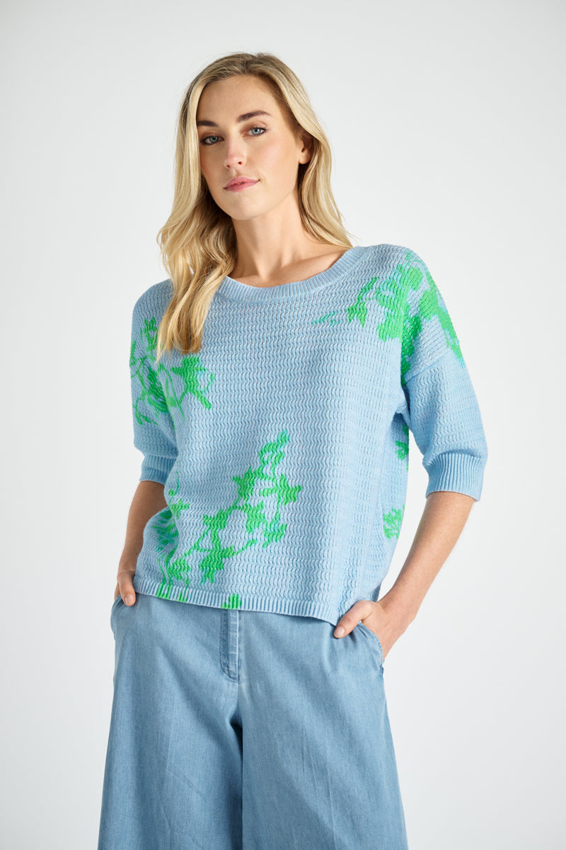 Blauwe trui met groene print