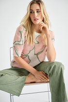 Crochet truitje met roze print