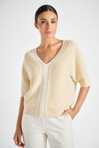 Pull crème à bords lignés écrus