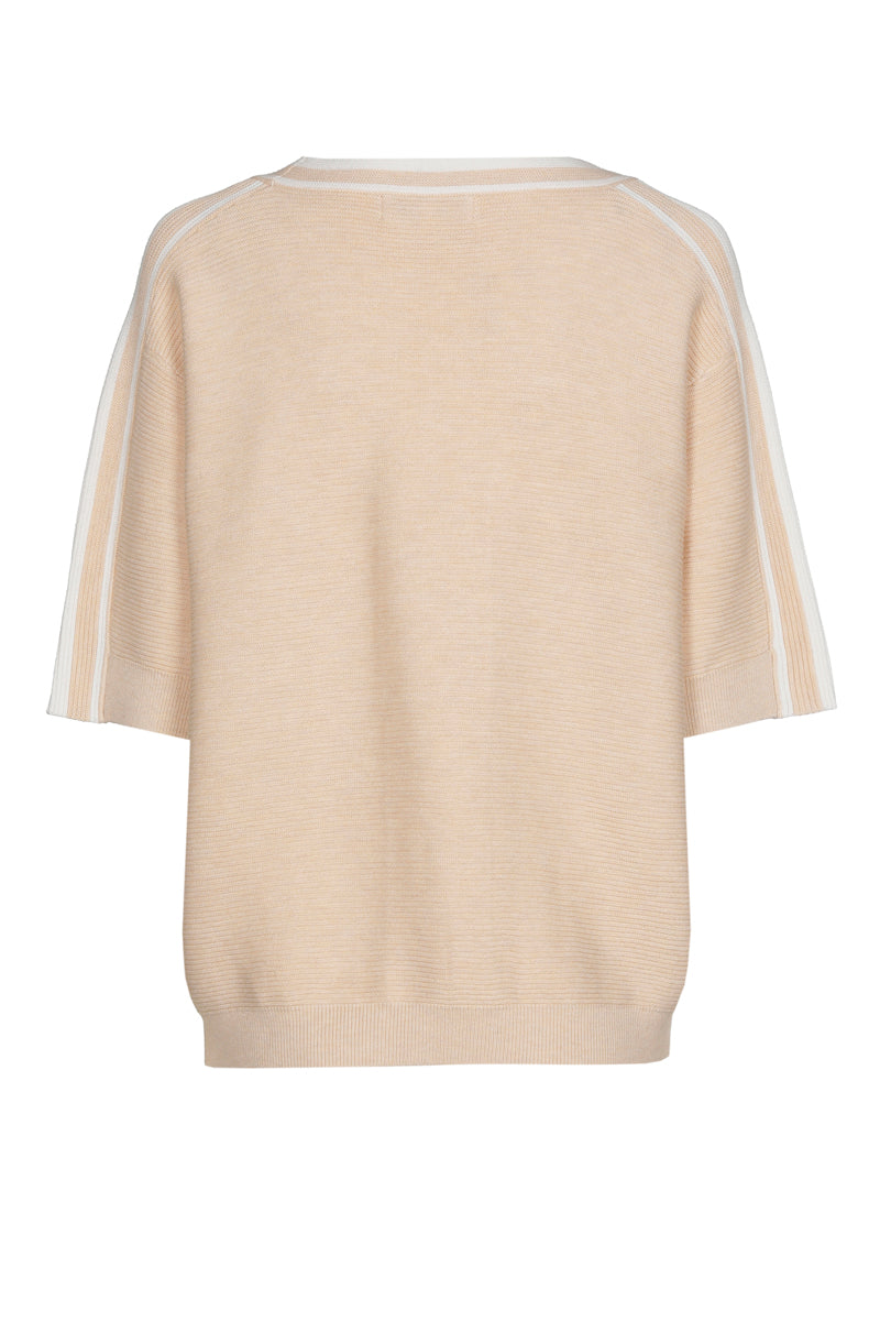 Crèmekleurige pull met ecru strepenpatroon