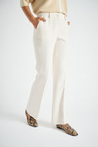 Pantalon crème à jambe évasée