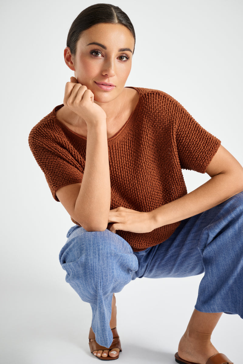 Cognac crochet sweater with short sleeve