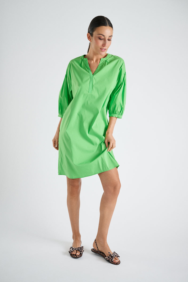 Groene rechte jurk met driekwartmouwen