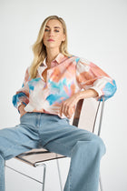 Bloes met roze en blauwe bloemen