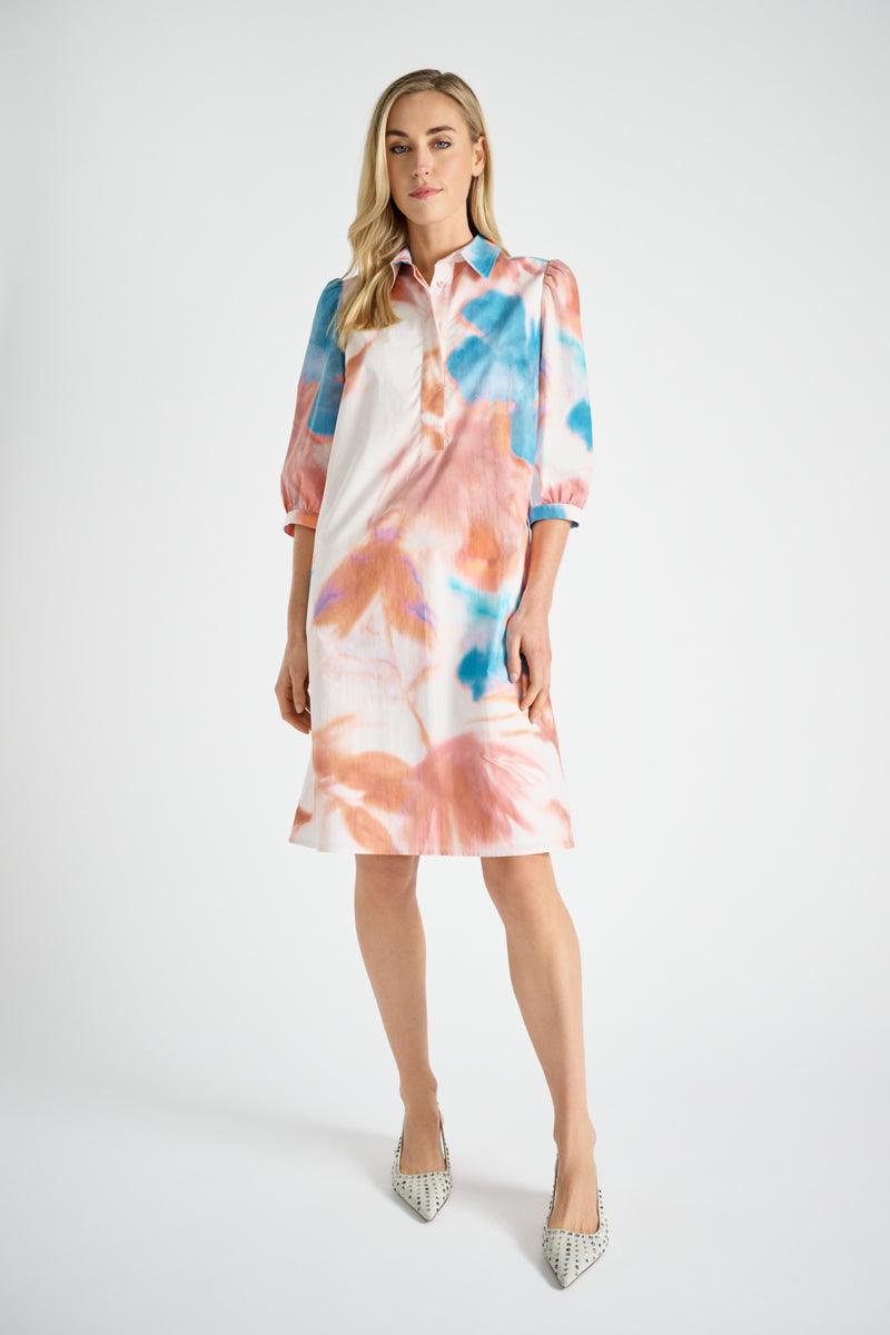 Roze kleedje met blauwe print