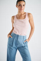 Roze mouwloze top