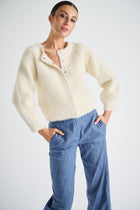 Zachte knit cardigan in ecru met subtiele fluffy look