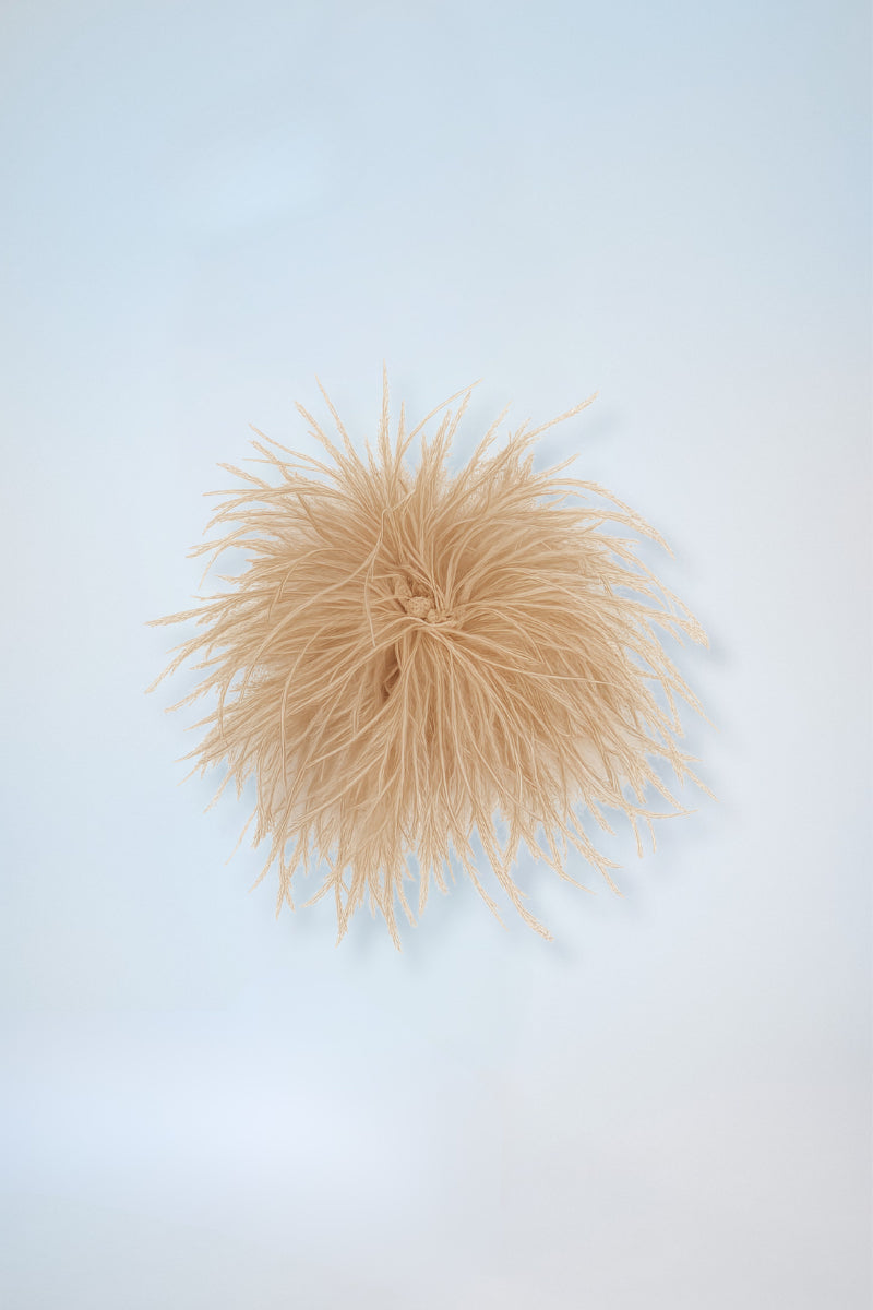 Beige broche