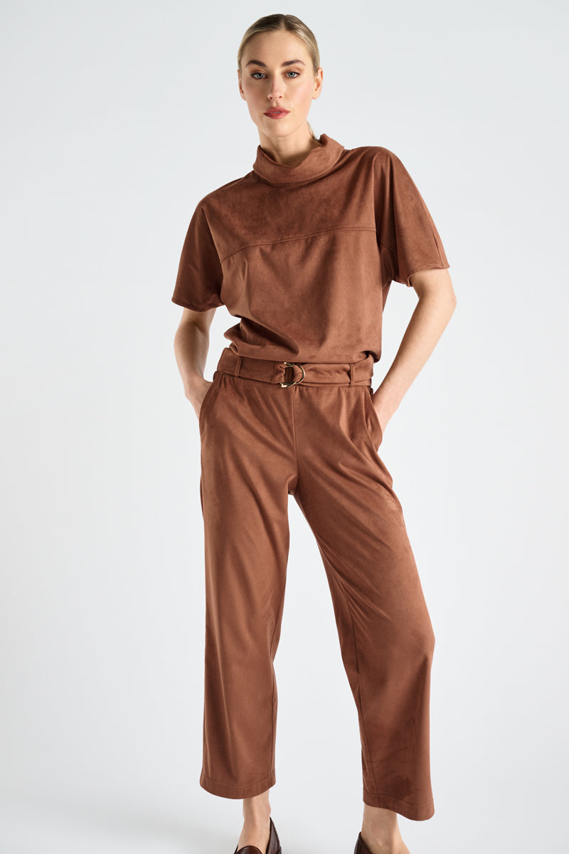 Short, wide and belted faux suede pants
