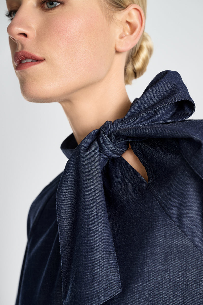 Robe marine longueur genou avec col cravate