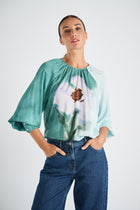 Flower printed fluid top
