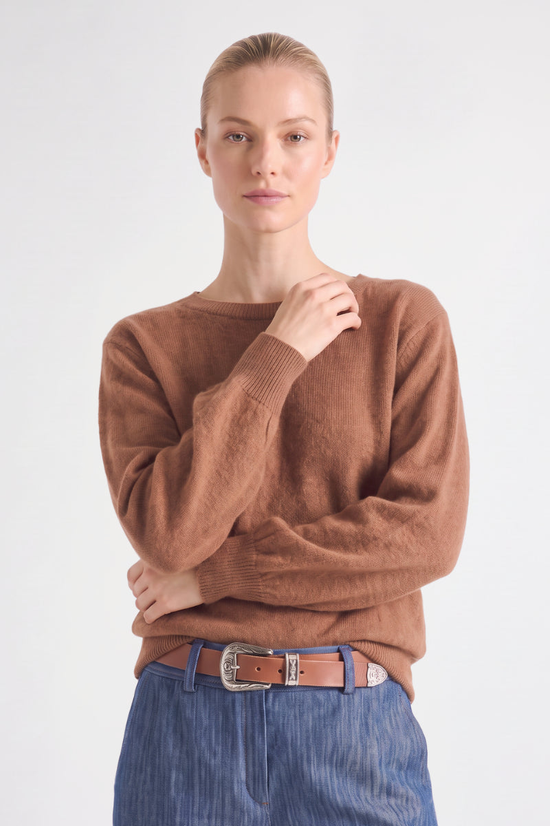 Pull doux couleur cognac à col bateau