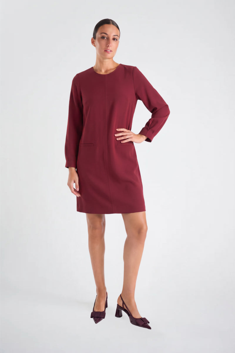 Bordeaux long-sleeved straight dress with round neck