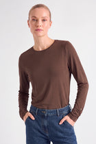 Basic brown t-shirt with long gathered sleeve