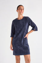 Short and straight navy velvetine dress