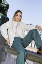 Ecru cape-cardigan met opstaande kraag in wol-alpacamix