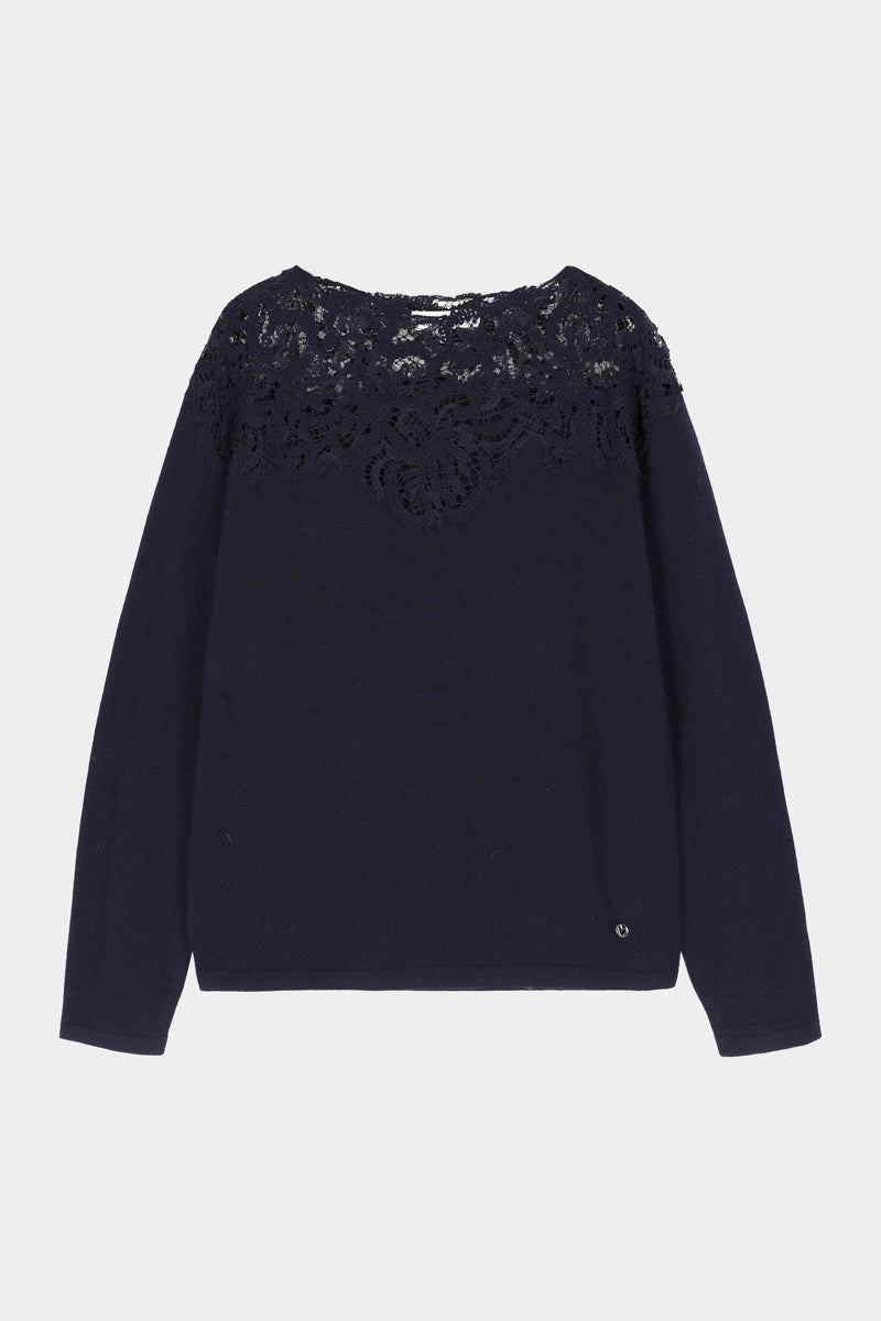 Zachte nachtblauwe pull met kanten afwerking